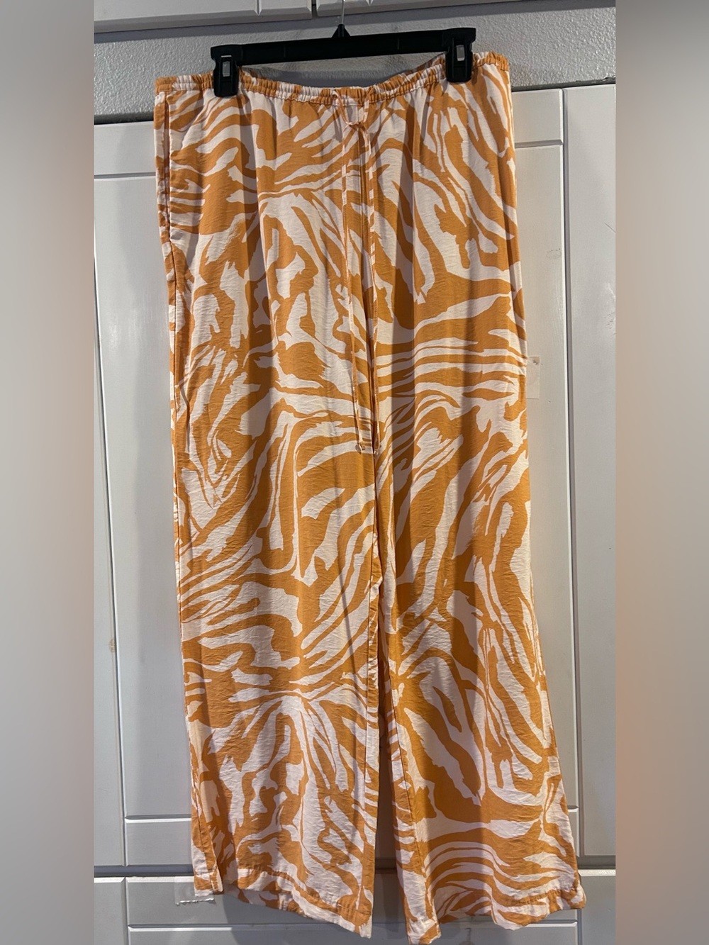 H&M White and Mustard Zebra-Print Maxi Skirt